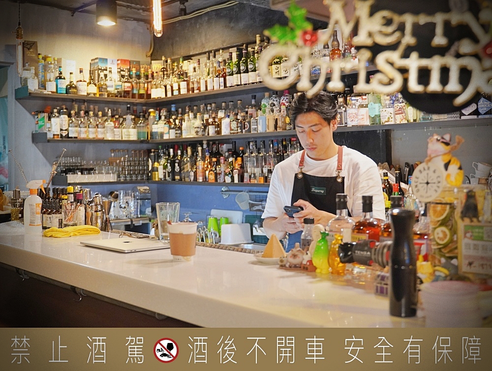 ONCE Cafe&Bar｜西門町酒吧推薦｜高達200隻琴酒下午就開喝，酒香提拉米蘇超推