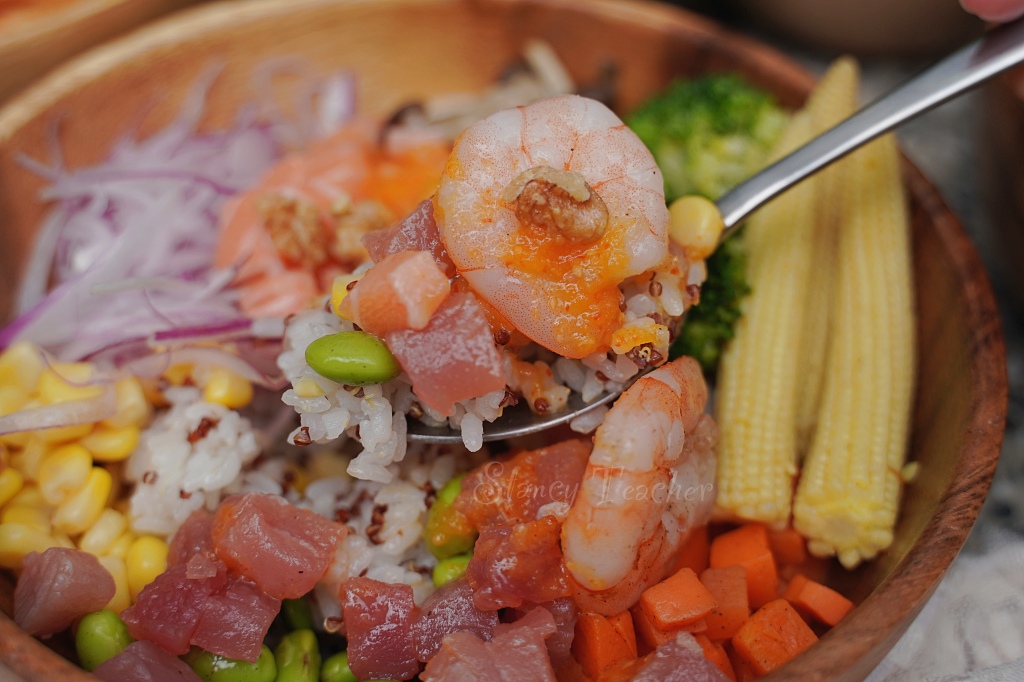 [公館美食] uPoke 夏威夷生魚飯，百元客製化精品沙拉，魚蝦沙拉超划算
