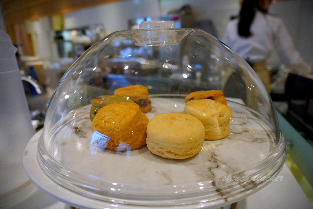 Lady nara 曼谷新泰式料理 台北統一時代店，來份創意泰式甜點享受偽出國的午後時光。