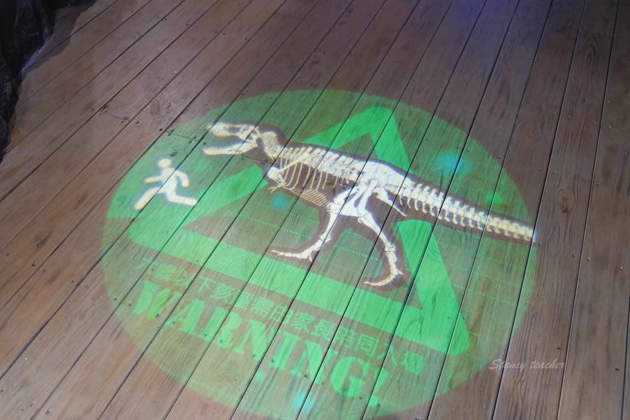澎湖景點｜小門地質館探索館，親子同遊探索侏羅紀公園還可以跟恐龍拍網美照