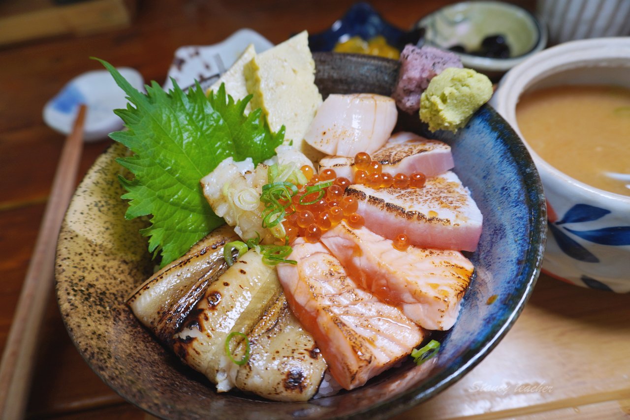 曦月手作食事日本料理，日式文青老宅豪華生魚片丼飯，加價＄100元升級套餐茶碗蒸、手作甜點