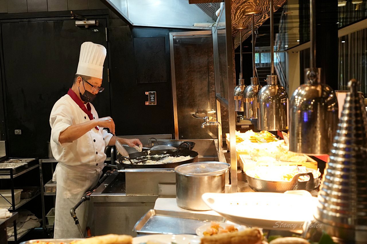 阿力海百匯餐廳  龍蝦、牛排、干貝 爽吃整整180分鐘