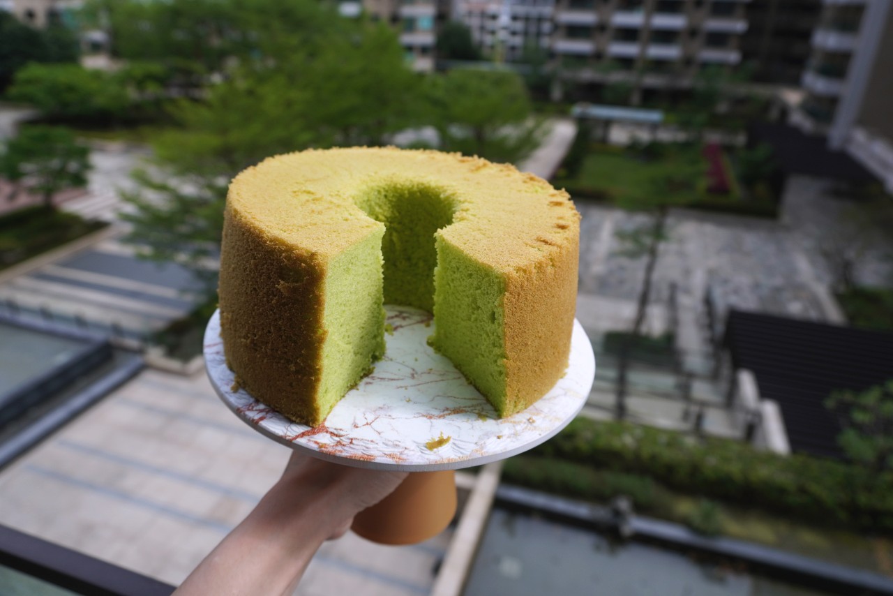 Ah Bee Cakery斑斕戚風蛋糕 新加坡國民蛋糕 ，香濃椰漿迷人不死甜實在太好吃啦