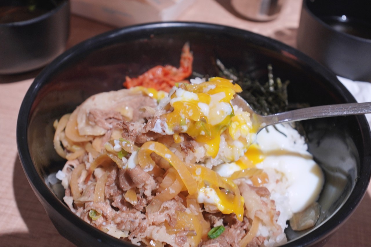 四國金子烏龍麺半山夢工廠餐廳推薦，日式咖哩飯、烏龍麵風味正統量不多但好吃