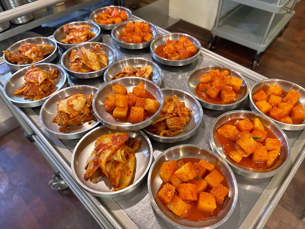 2023韓國首爾必吃，百年土種蔘雞湯 韓國米其林推薦餐廳湯頭鮮甜甘美肉質不柴口