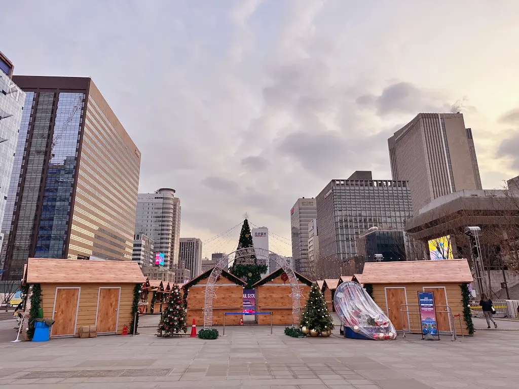 首爾景點  清溪川廣場 光化門廣場 好客空間 首爾燈節太美無料半日遊看這篇