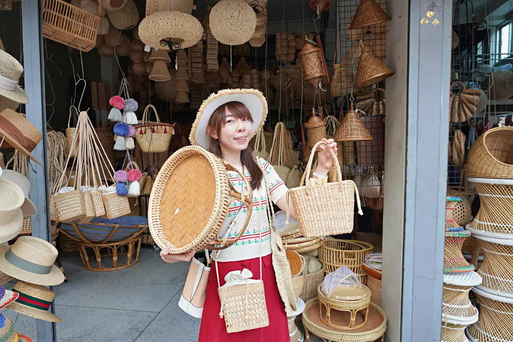清邁藤編一條街 可愛實用竹編製品買不完，藤編圓桌手台灣差價四倍一定要買！