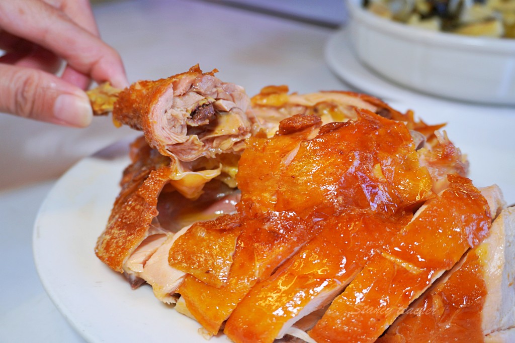 陽明山美食 | 松竹園土雞，米其林必比登推薦黃金脆皮雞必點有夠讚