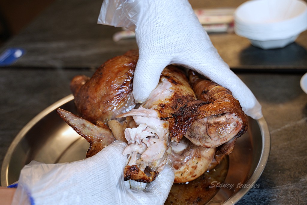 王家鋼管雞｜淡水最好吃的碳燒鋼管烤雞只有六日開門營業，超美味的烤雞沒預訂吃不到（菜單）