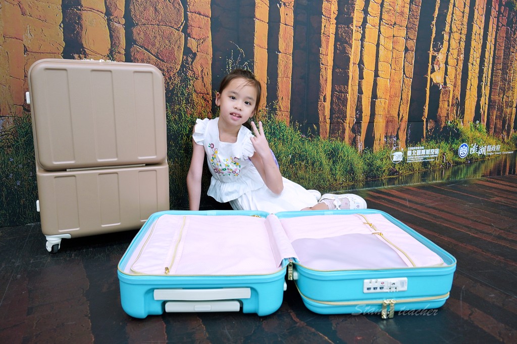 PARROW開蓋式充電行李箱 電腦登機箱推薦 再也不用背大包包上飛機，輕旅行、出國登機一箱搞定