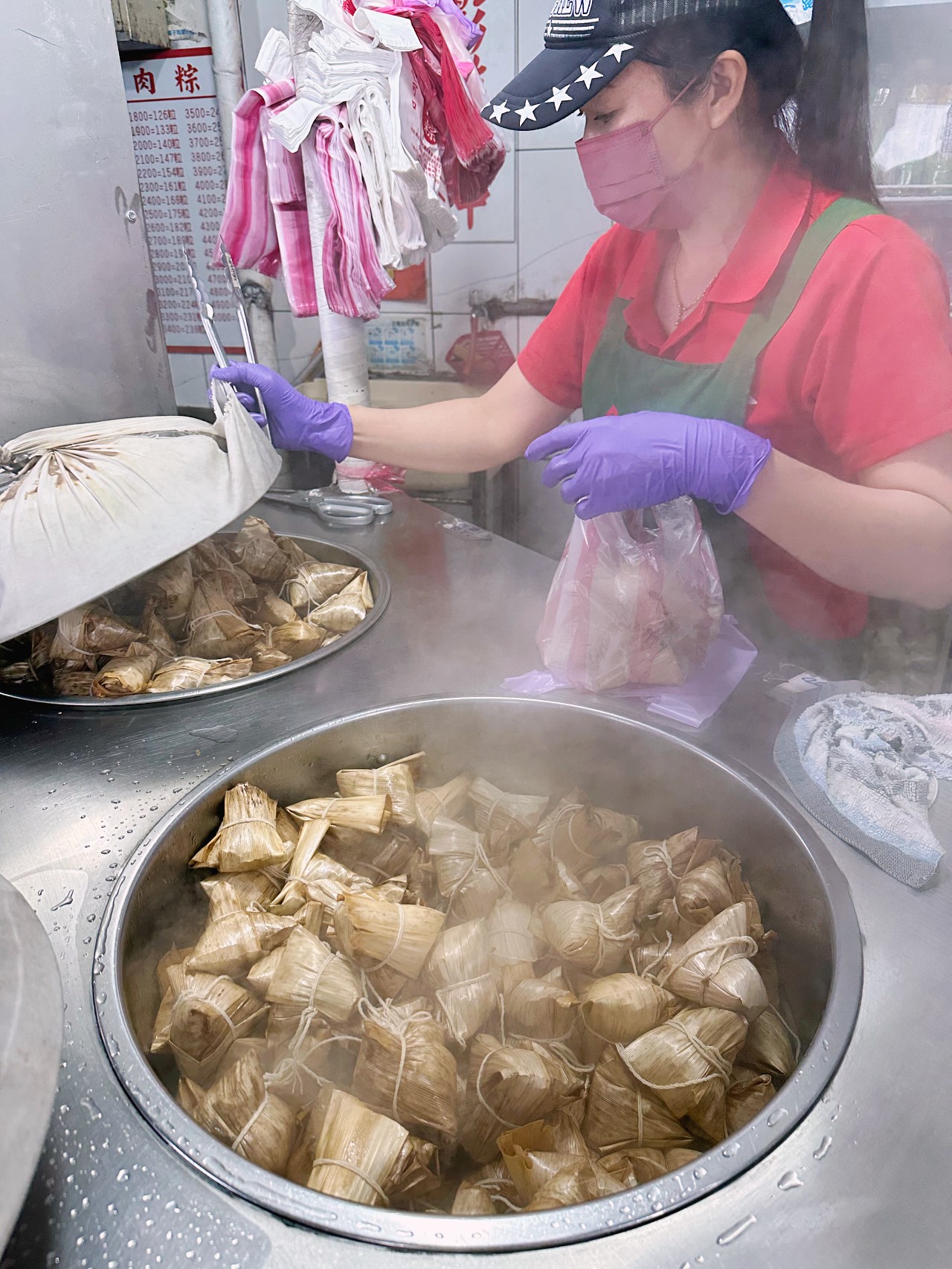 俞家肉粽｜北海岸名粽超級靠北的大肉粽24小時營業，肉粽寶寶拍照打卡到此一遊