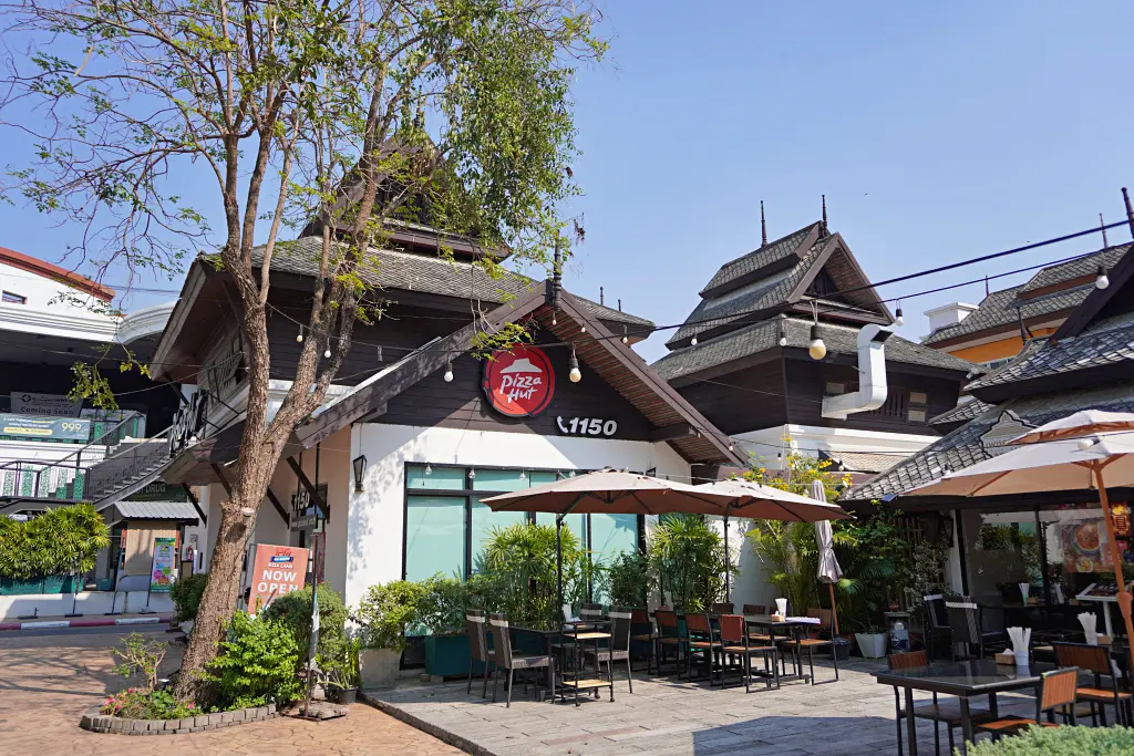 清邁 Outlet攻略清邁最大Outlet，Chiang Mai Premium Outlet＆kad farang village蘭納王朝風格建築太好拍