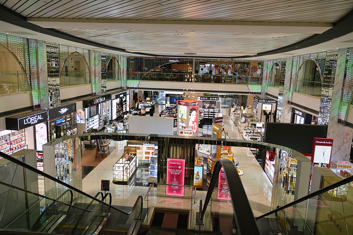 馬來西亞沙巴景點-哲斯頓港免稅店Jesselton Mall，沙巴第一間最新最大的免稅商場