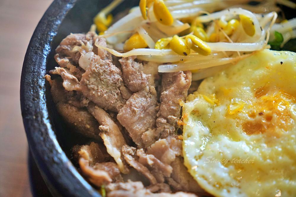 阿里郎韓式小館-台中西區韓式料理，韓國華僑正宗韓味用餐時間人潮滿座平價好吃